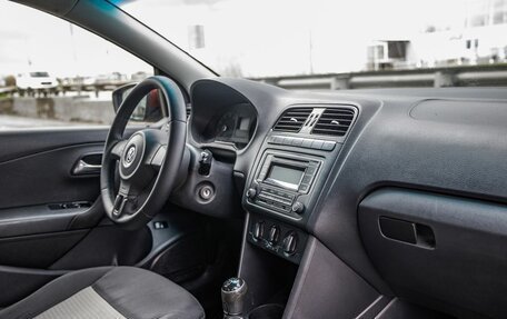 Volkswagen Polo VI (EU Market), 2013 год, 798 000 рублей, 27 фотография