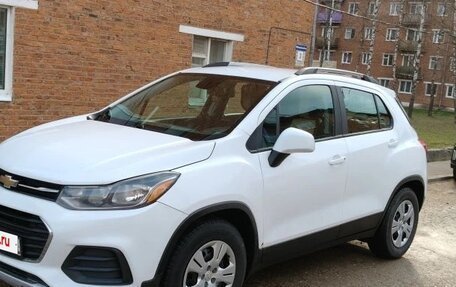 Chevrolet Trax, 2017 год, 1 050 000 рублей, 2 фотография