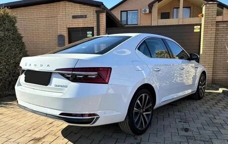 Skoda Superb III рестайлинг, 2025 год, 2 900 000 рублей, 3 фотография