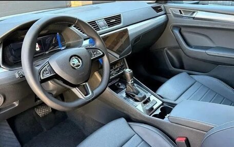 Skoda Superb III рестайлинг, 2025 год, 2 900 000 рублей, 6 фотография