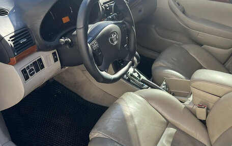 Toyota Avensis III рестайлинг, 2006 год, 780 000 рублей, 9 фотография