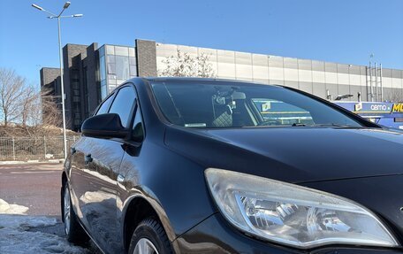 Opel Astra J, 2011 год, 720 000 рублей, 2 фотография