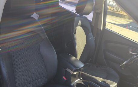 Hyundai ix35 I рестайлинг, 2013 год, 1 300 000 рублей, 18 фотография