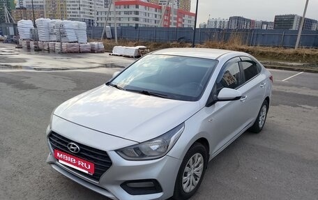 Hyundai Solaris II рестайлинг, 2017 год, 945 000 рублей, 5 фотография