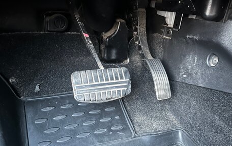 Mitsubishi Outlander III рестайлинг 3, 2014 год, 1 450 000 рублей, 17 фотография