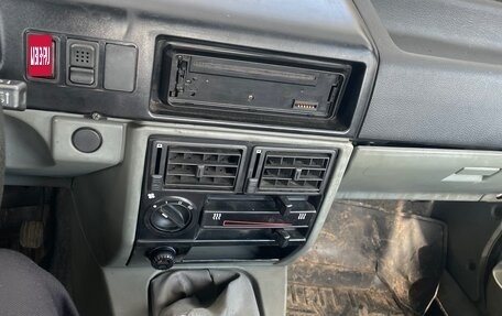 ИЖ 2126 «Ода», 2004 год, 129 000 рублей, 8 фотография