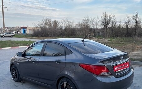 Hyundai Solaris II рестайлинг, 2016 год, 1 200 000 рублей, 3 фотография