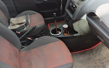 Ford Fiesta, 2006 год, 290 000 рублей, 13 фотография