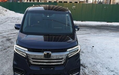 Honda Stepwgn IV, 2021 год, 1 980 000 рублей, 2 фотография