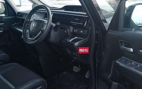 Honda Stepwgn IV, 2021 год, 1 980 000 рублей, 7 фотография