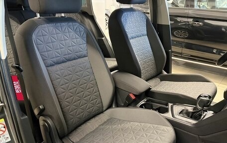 Volkswagen Tiguan II, 2021 год, 2 789 000 рублей, 14 фотография