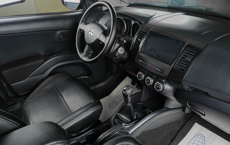 Mitsubishi Outlander III рестайлинг 3, 2011 год, 1 099 000 рублей, 11 фотография