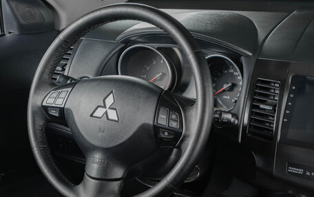 Mitsubishi Outlander III рестайлинг 3, 2011 год, 1 099 000 рублей, 12 фотография