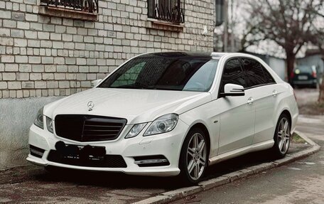 Mercedes-Benz E-Класс, 2012 год, 1 520 000 рублей, 1 фотография