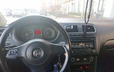 Volkswagen Polo VI (EU Market), 2011 год, 9 фотография