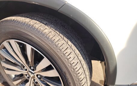 Mitsubishi Outlander III рестайлинг 3, 2019 год, 2 600 000 рублей, 11 фотография