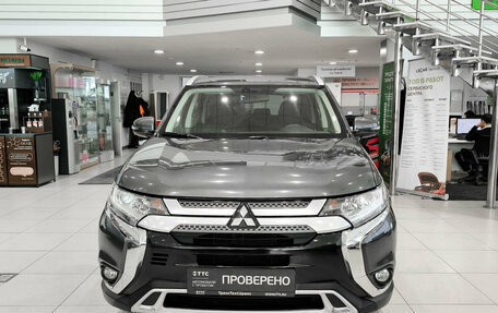 Mitsubishi Outlander III рестайлинг 3, 2019 год, 2 599 000 рублей, 2 фотография