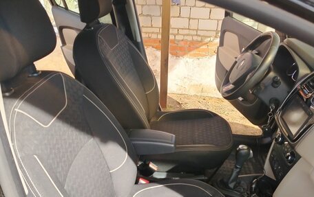 Renault Logan II, 2016 год, 760 000 рублей, 10 фотография