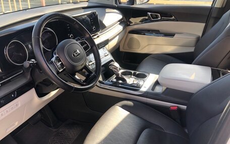 KIA Carnival, 2021 год, 3 900 000 рублей, 9 фотография