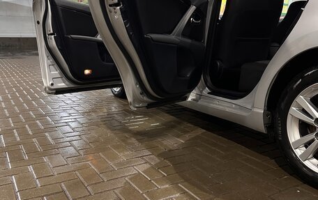 Toyota Avensis III рестайлинг, 2012 год, 1 300 000 рублей, 14 фотография