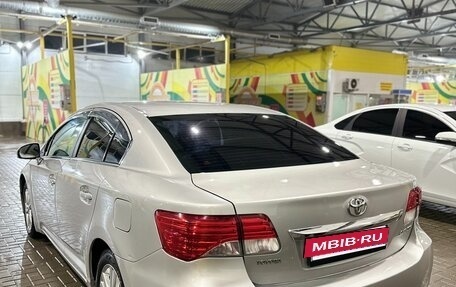 Toyota Avensis III рестайлинг, 2012 год, 1 300 000 рублей, 5 фотография