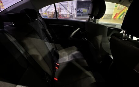 Toyota Avensis III рестайлинг, 2012 год, 1 300 000 рублей, 17 фотография