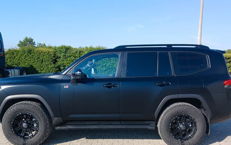 Toyota Land Cruiser, 2023 год, 9 500 000 рублей, 4 фотография