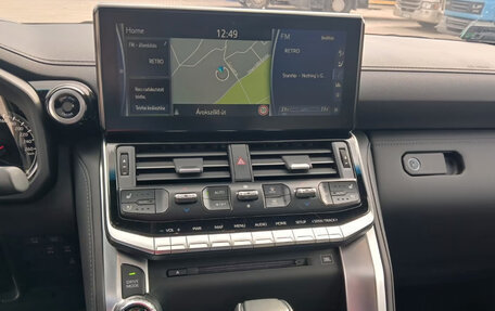 Toyota Land Cruiser, 2023 год, 9 500 000 рублей, 12 фотография