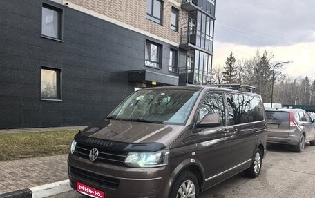 Volkswagen Multivan T5, 2011 год, 2 600 000 рублей, 1 фотография