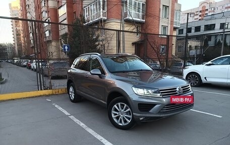 Volkswagen Touareg III, 2015 год, 2 970 000 рублей, 2 фотография