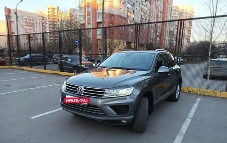 Volkswagen Touareg III, 2015 год, 2 970 000 рублей, 3 фотография