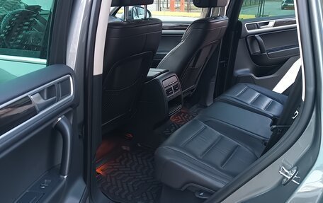 Volkswagen Touareg III, 2015 год, 2 970 000 рублей, 9 фотография