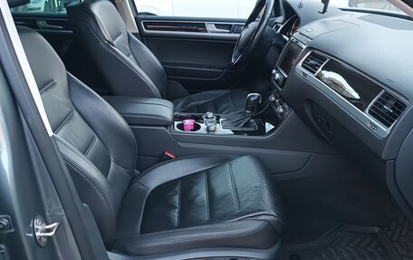 Volkswagen Touareg III, 2015 год, 2 970 000 рублей, 7 фотография