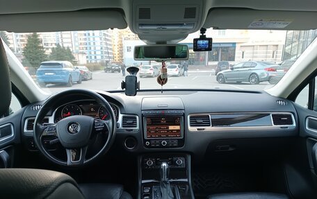 Volkswagen Touareg III, 2015 год, 2 970 000 рублей, 11 фотография