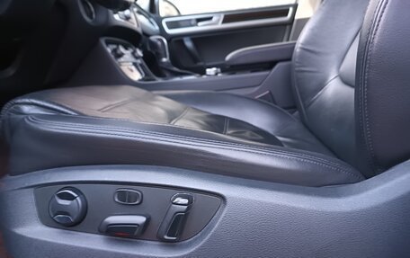 Volkswagen Touareg III, 2015 год, 2 970 000 рублей, 15 фотография