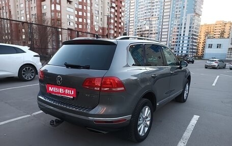 Volkswagen Touareg III, 2015 год, 2 970 000 рублей, 4 фотография