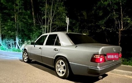 Mercedes-Benz W124, 1989 год, 400 000 рублей, 2 фотография