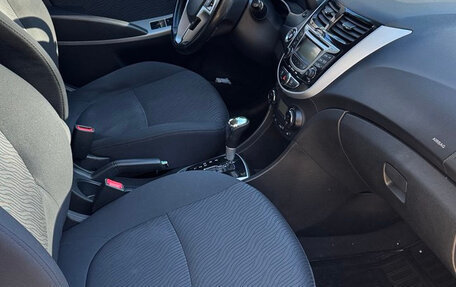 Hyundai Solaris II рестайлинг, 2012 год, 750 000 рублей, 2 фотография