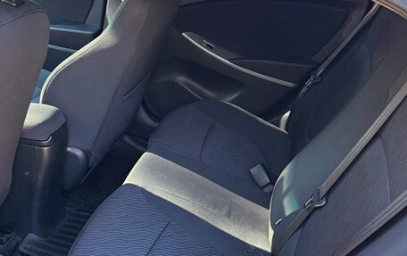 Hyundai Solaris II рестайлинг, 2012 год, 750 000 рублей, 3 фотография