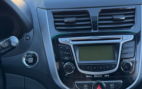 Hyundai Solaris II рестайлинг, 2012 год, 750 000 рублей, 6 фотография