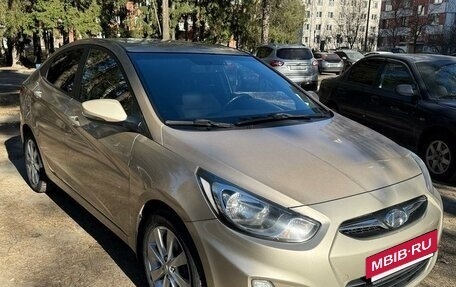 Hyundai Solaris II рестайлинг, 2012 год, 750 000 рублей, 4 фотография