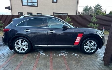 Infiniti FX II, 2013 год, 2 100 000 рублей, 3 фотография