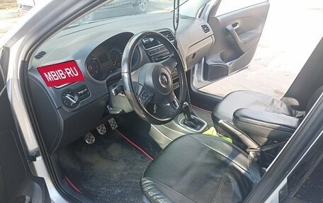 Volkswagen Polo VI (EU Market), 2011 год, 900 000 рублей, 7 фотография