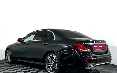 Mercedes-Benz E-Класс, 2017 год, 3 960 000 рублей, 7 фотография