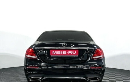 Mercedes-Benz E-Класс, 2017 год, 3 960 000 рублей, 6 фотография