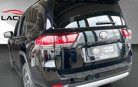 Toyota Land Cruiser, 2022 год, 11 000 000 рублей, 2 фотография