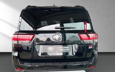 Toyota Land Cruiser, 2022 год, 11 000 000 рублей, 3 фотография