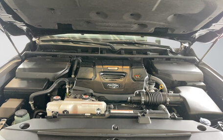 Toyota Land Cruiser, 2022 год, 11 000 000 рублей, 19 фотография