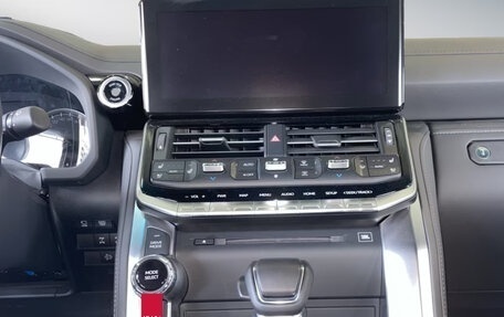 Toyota Land Cruiser, 2022 год, 11 000 000 рублей, 14 фотография