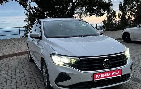 Volkswagen Polo VI (EU Market), 2020 год, 1 580 000 рублей, 1 фотография